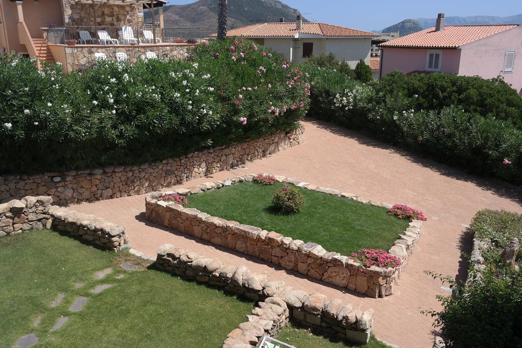 Sardinia Blu Residence ゴルフォ・アランチ エクステリア 写真