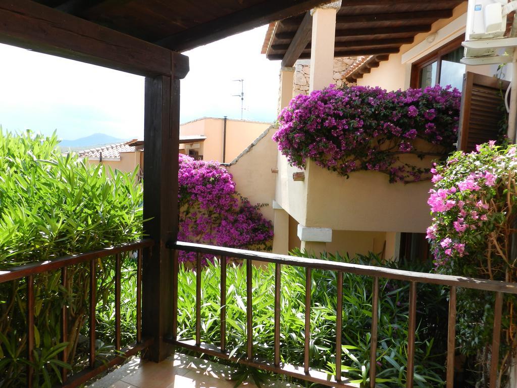 Sardinia Blu Residence ゴルフォ・アランチ エクステリア 写真
