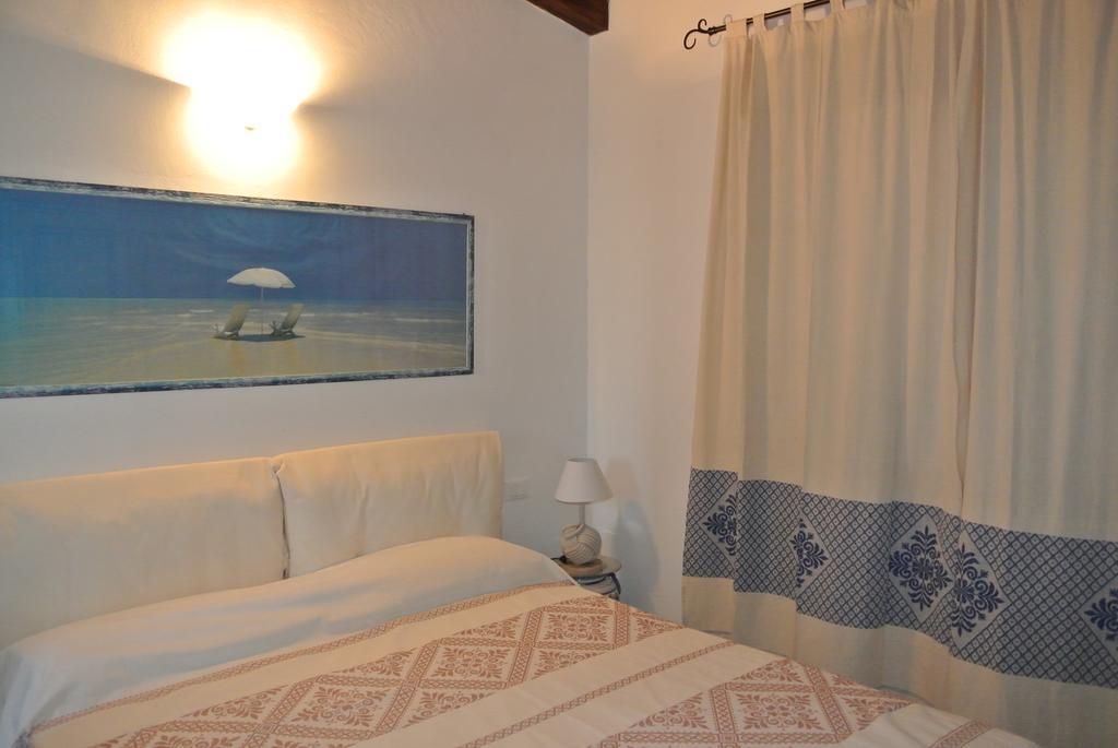 Sardinia Blu Residence ゴルフォ・アランチ エクステリア 写真