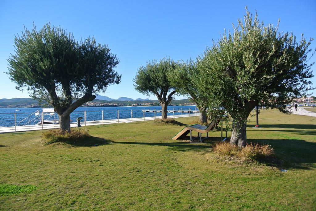 Sardinia Blu Residence ゴルフォ・アランチ エクステリア 写真