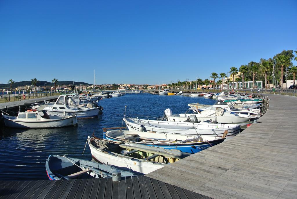 Sardinia Blu Residence ゴルフォ・アランチ エクステリア 写真