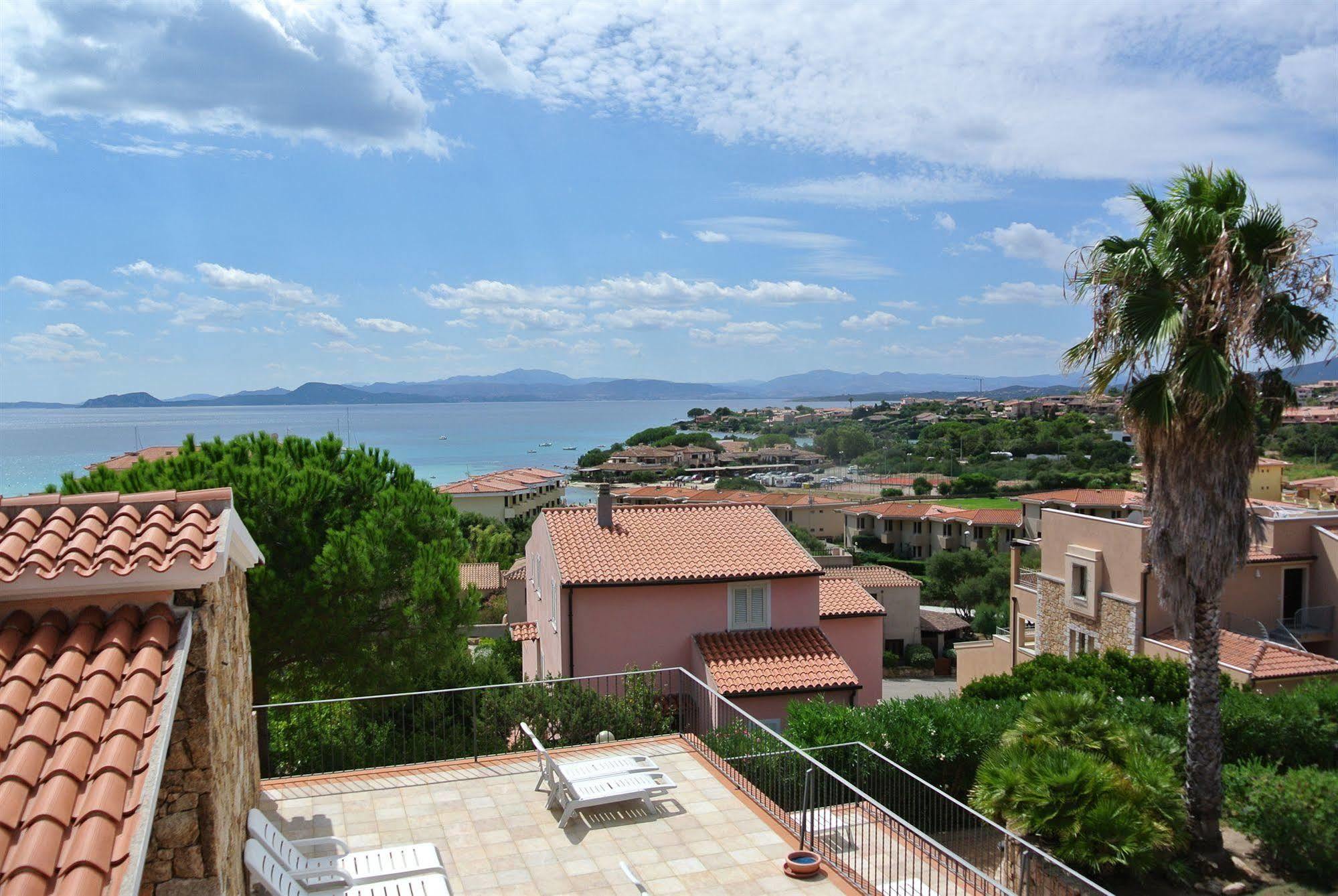 Sardinia Blu Residence ゴルフォ・アランチ エクステリア 写真