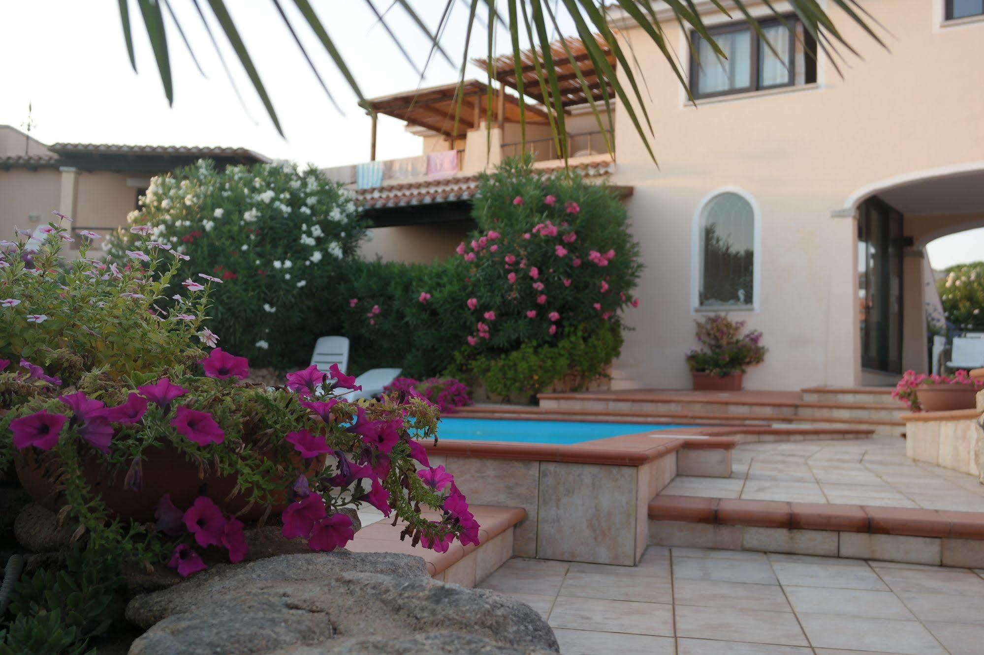 Sardinia Blu Residence ゴルフォ・アランチ エクステリア 写真