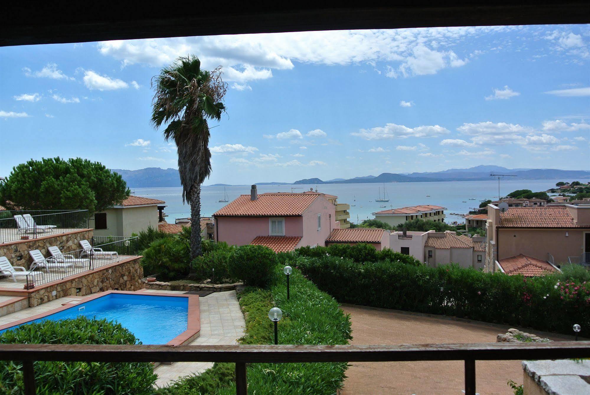 Sardinia Blu Residence ゴルフォ・アランチ エクステリア 写真