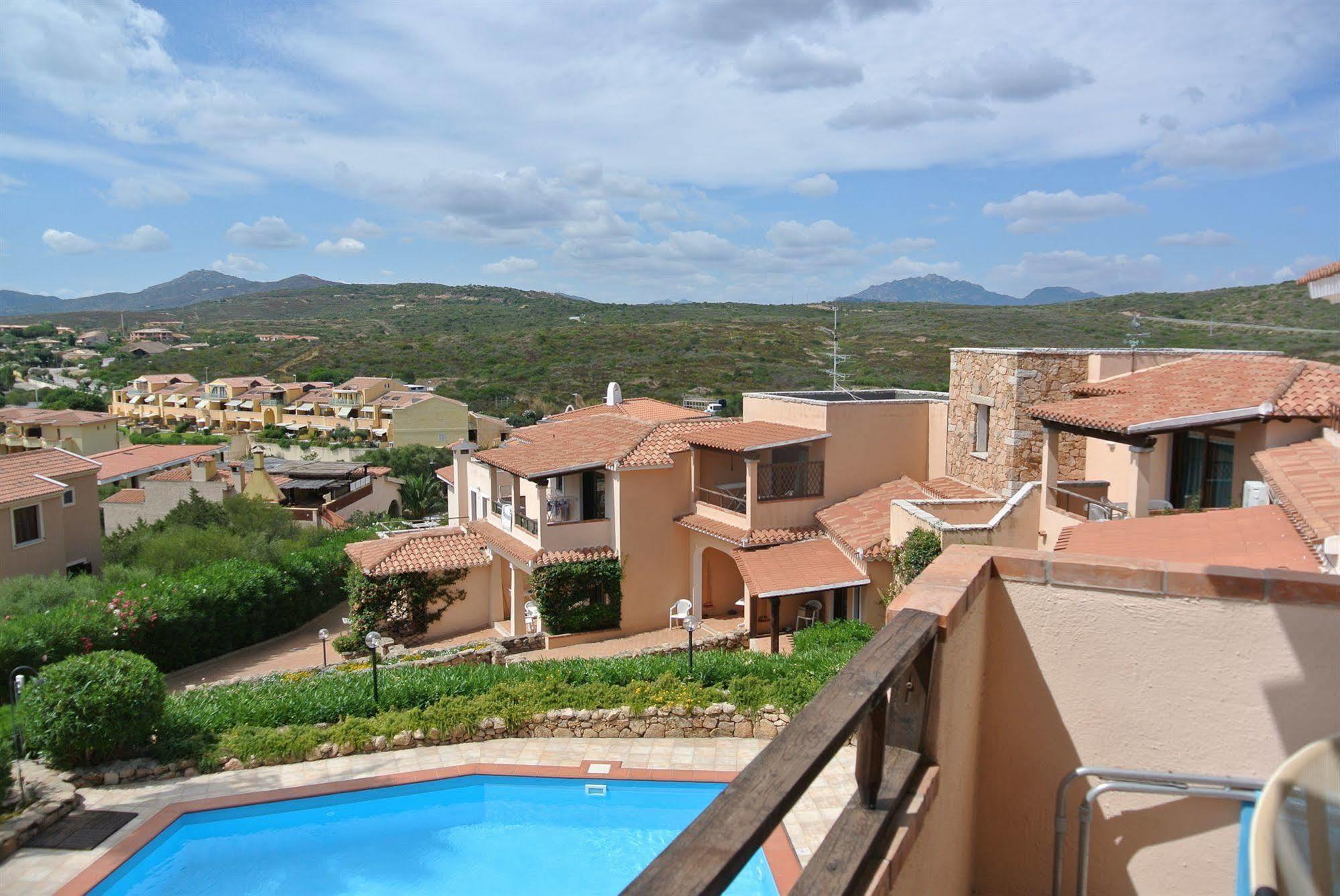 Sardinia Blu Residence ゴルフォ・アランチ エクステリア 写真